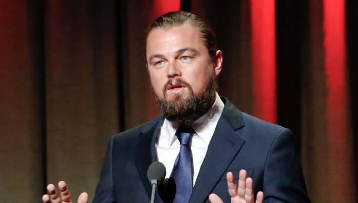 Леонардо ДиКаприо покинул ночной клуб в компании 20 девушек