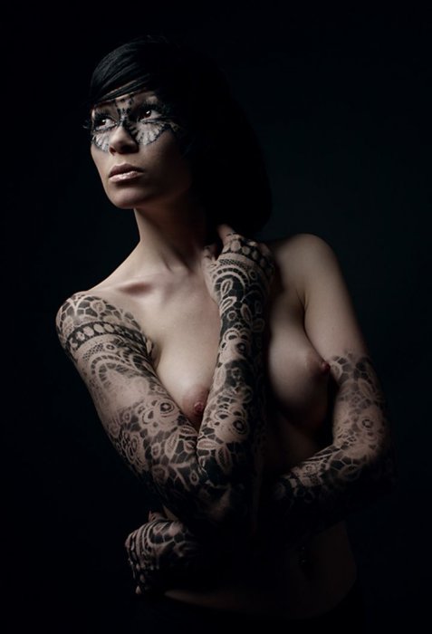 Девушки (18+)