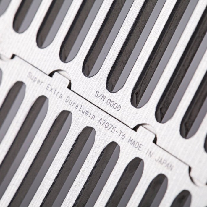 Достойный чехол для iPhone 6