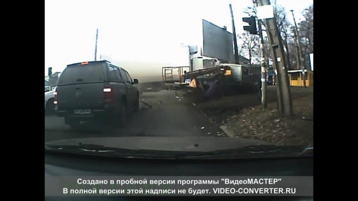 Жёсткий замес грузовиков в Днепропетровске (18+-)