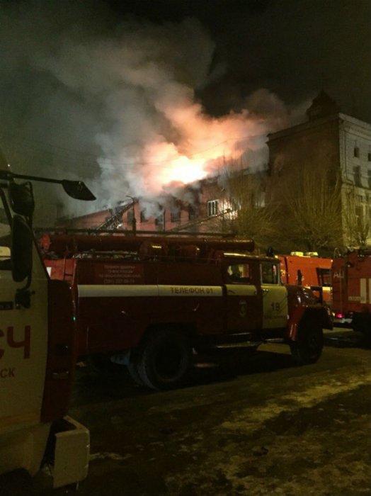 В корпусе красноярского аграрного университета вспыхнул пожар, есть погибший