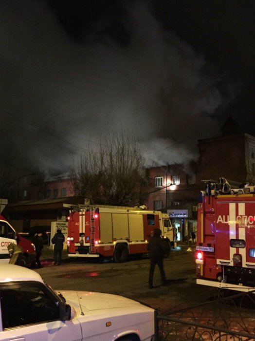 В корпусе красноярского аграрного университета вспыхнул пожар, есть погибший