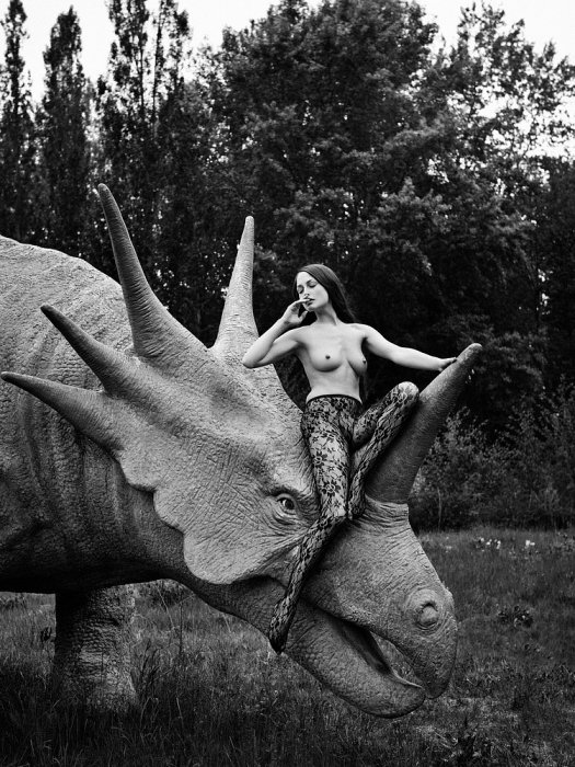 Девушки бывают разные