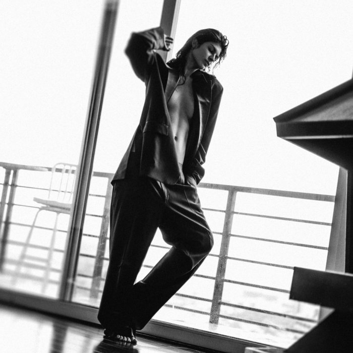 Девушки бывают разные