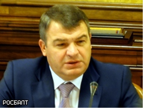 Сердюков снял вину с Васильевой Сердюков снял вину с Васильевой