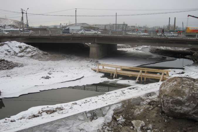 Мост через Качу в районе 2-ой Брянской и Калинина закрывают на ремонт Мост через Качу в районе 2-ой Брянской и Калинина закрывают на ремонт