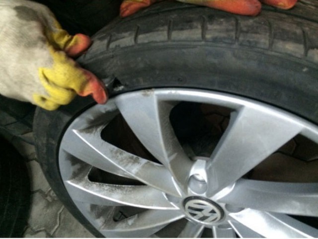 Как водила материальный ущерб с дорожников взыскал