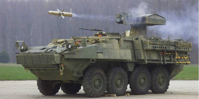 Запуск и взрывы ракет - замедленная съемка