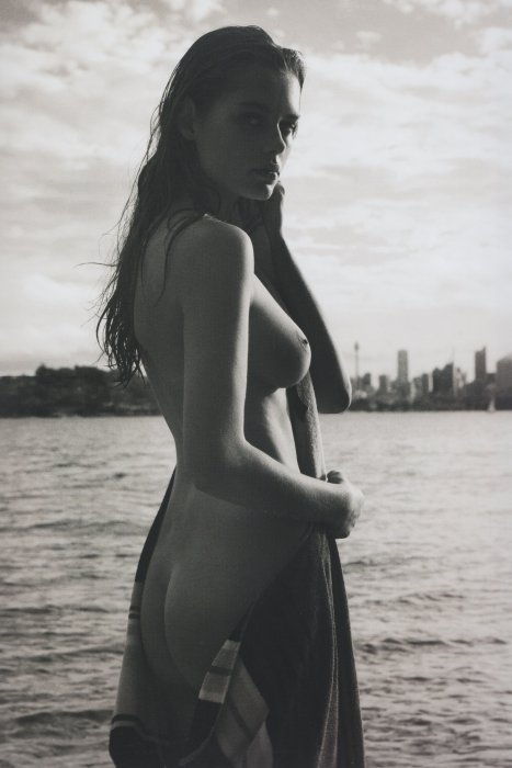 Девушки бывают разные