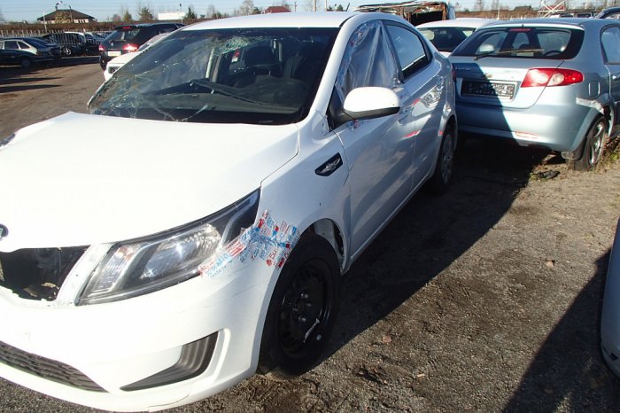 В Красноярске ищут водителя, задавившего мужчину на обочине