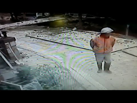 Когда на тебя падает экскаватор