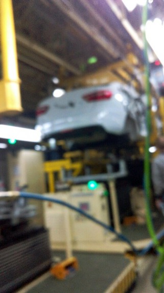 На "ИжАвто" тренируются собирать Lada Vesta