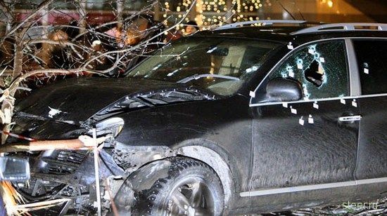 Два внедорожника БМВ расстреляны под Москвой