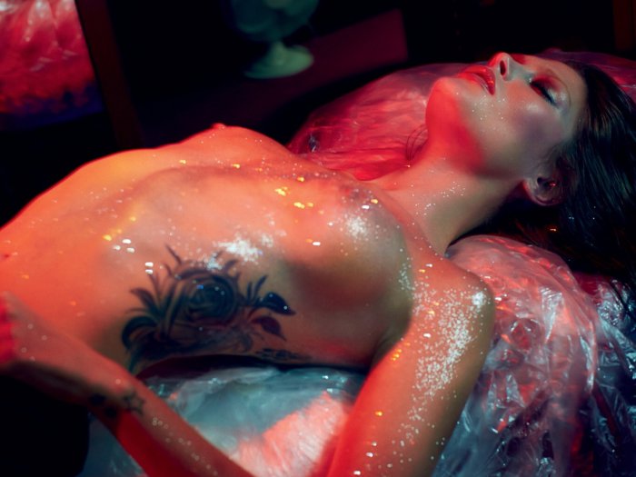 Девушки бывают разные