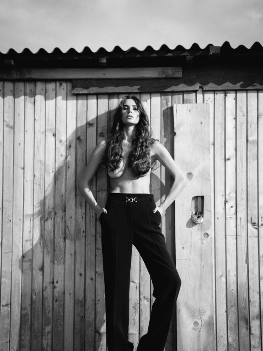 Девушки бывают разные