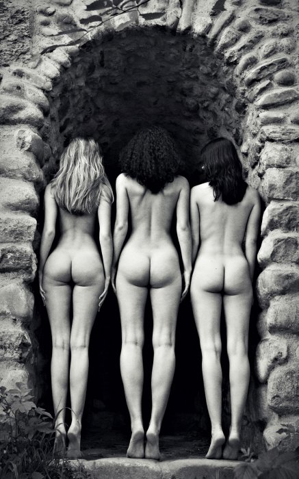 Девушки бывают разные