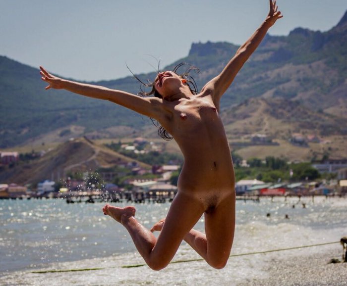 Девушки бывают разные