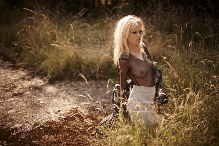 Девушки бывают разные