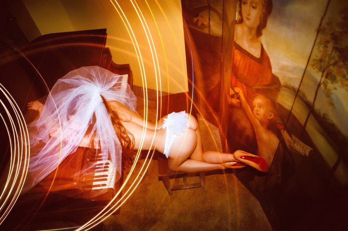 Девушки бывают разные