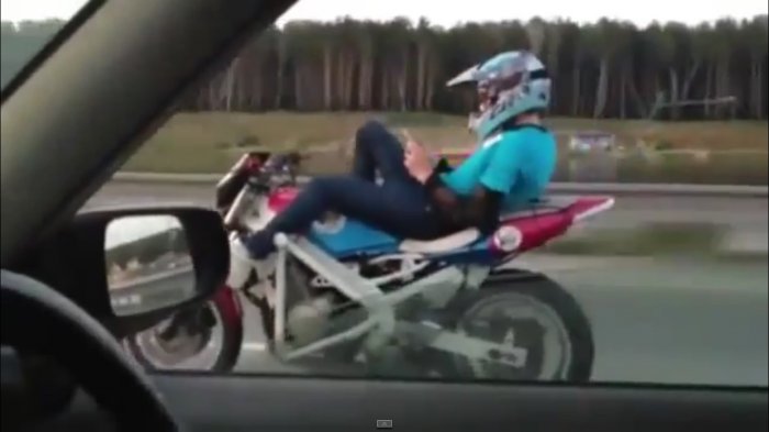 Бессмертный мотоциклист