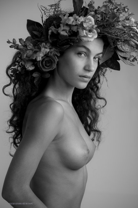 Девушки бывают разные