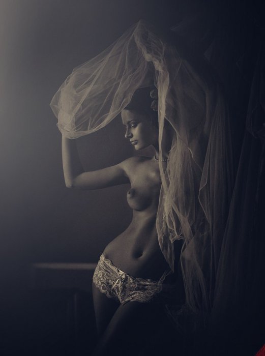 Девушки бывают разные