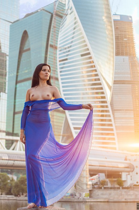 Девушки бывают разные