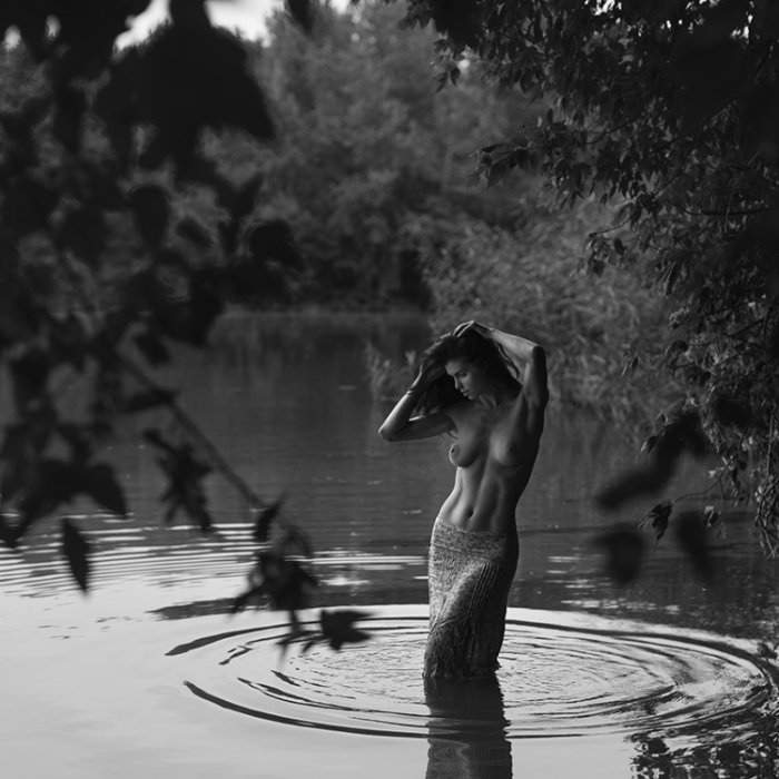 Девушки бывают разные