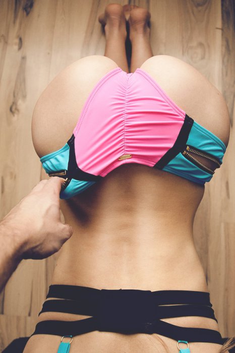 Девушки бывают разные