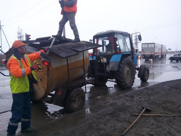 Ямочный ремонт дорог монтажной пеной