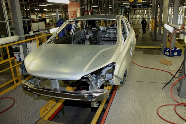 Секреты разработки Lada Xray: тест-драйв прототипа, подробные обзоры силовых передач и немного про цены (+опрос)