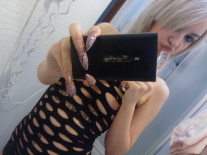 Девушки бывают разные