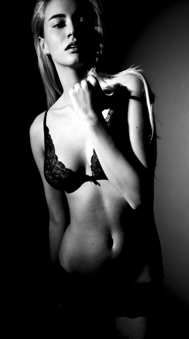 Девушки бывают разные