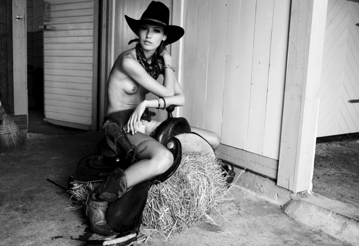 Девушки бывают разные