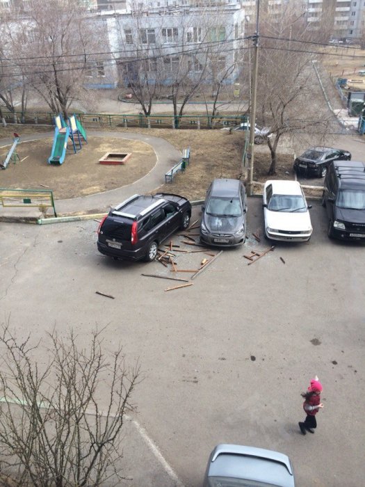 В Красноярском крае продолжается сильный ветер