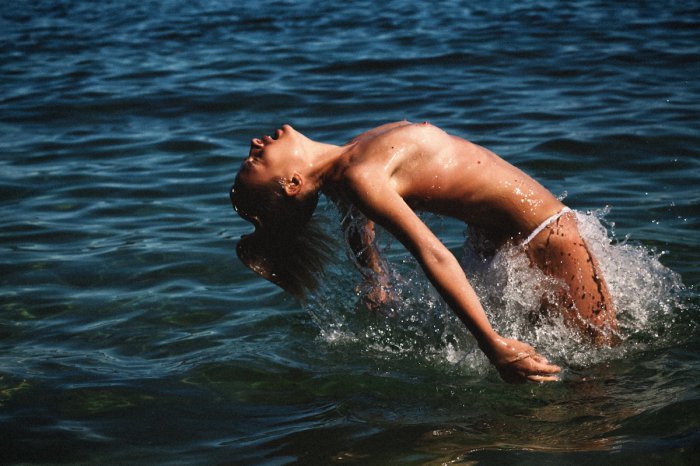 Девушки бывают разные