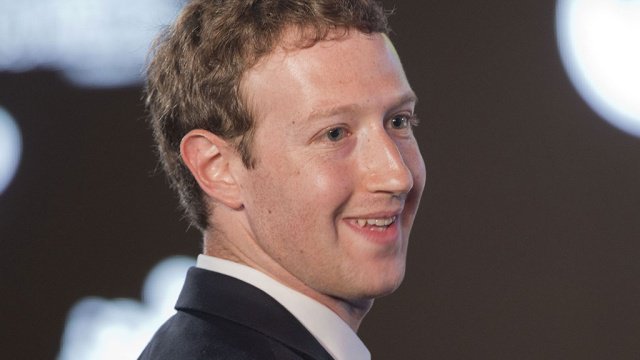 Цукерберг объяснил блокировку Facebook для украинцев