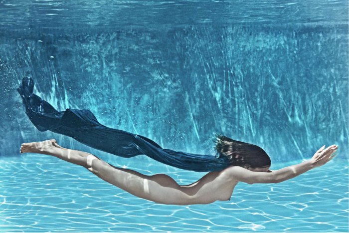 Девушки бывают разные