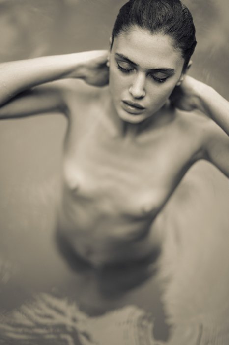 Девушки бывают разные