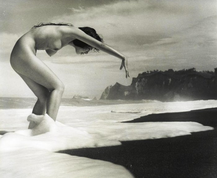 Девушки бывают разные