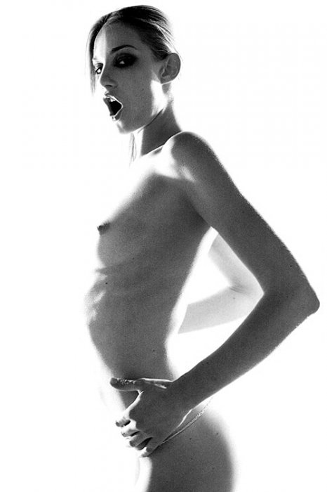 Девушки бывают разные