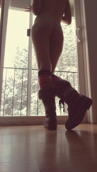 Девушки бывают разные