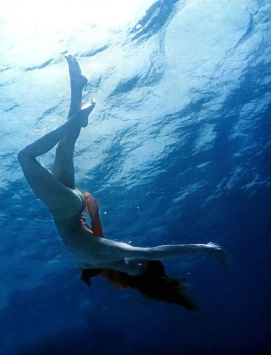 Девушки бывают разные