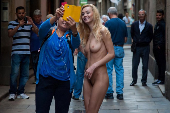 Девушки бывают разные