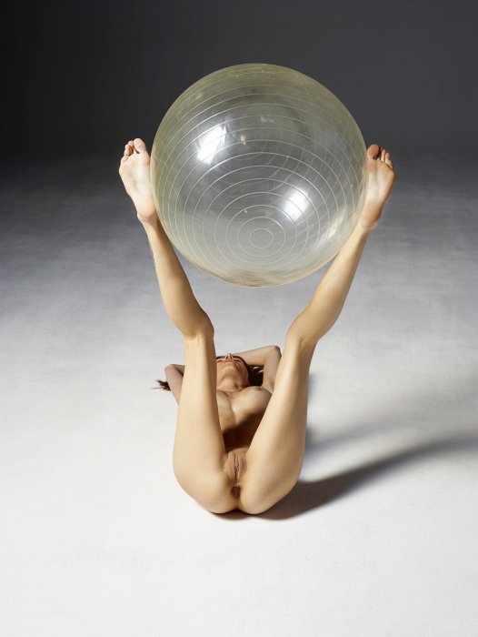 Девушки бывают разные