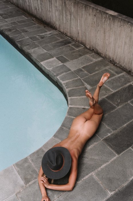 Девушки бывают разные