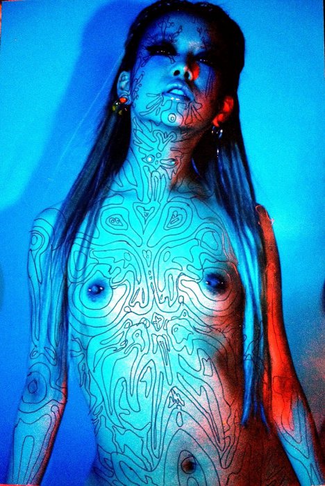 Девушки бывают разные