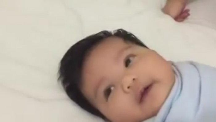 Трюк, как усыпить ребенка за несколько секунд