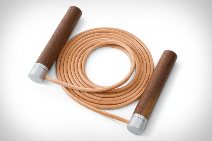 А кому скакалочку за $200?