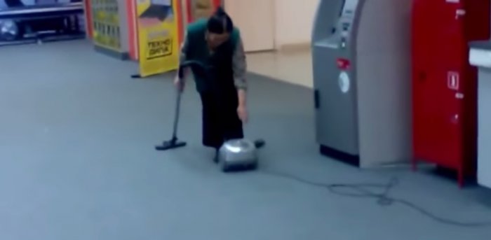 Wi Fi пылесос / Wi Fi vacuum cleaner